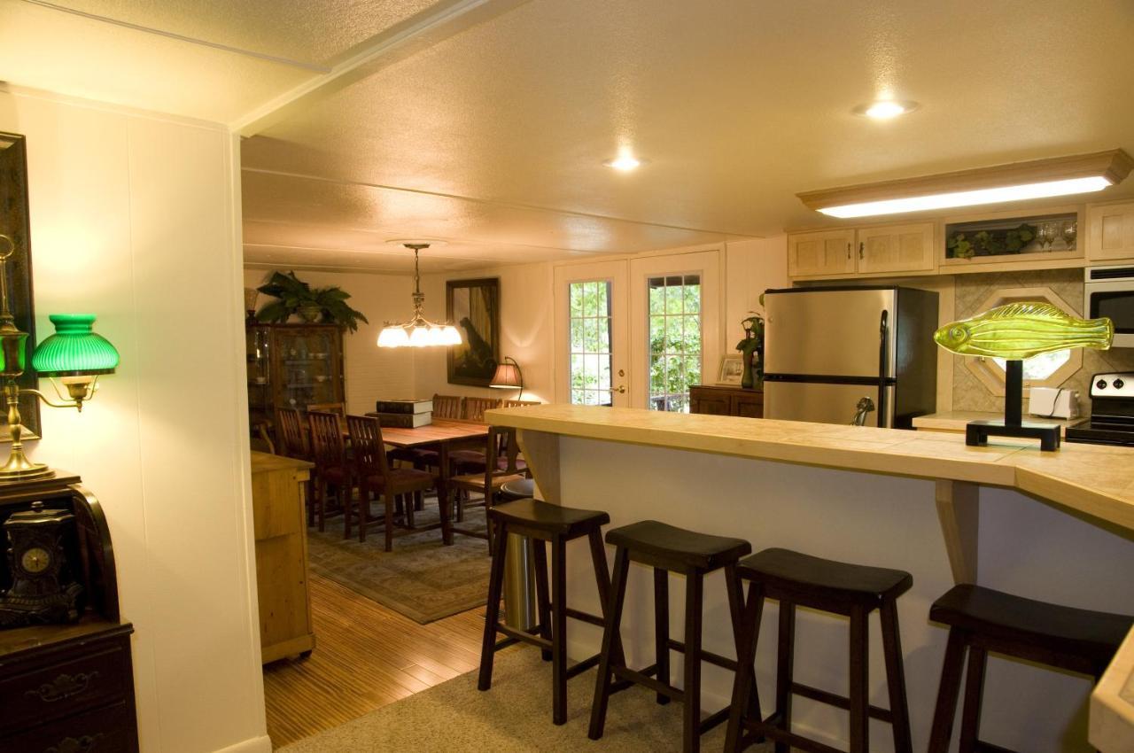 Harbor House, A Secluded Three Bedroom, Two Bath Home On The Lake Home Mount Ida Exterior foto